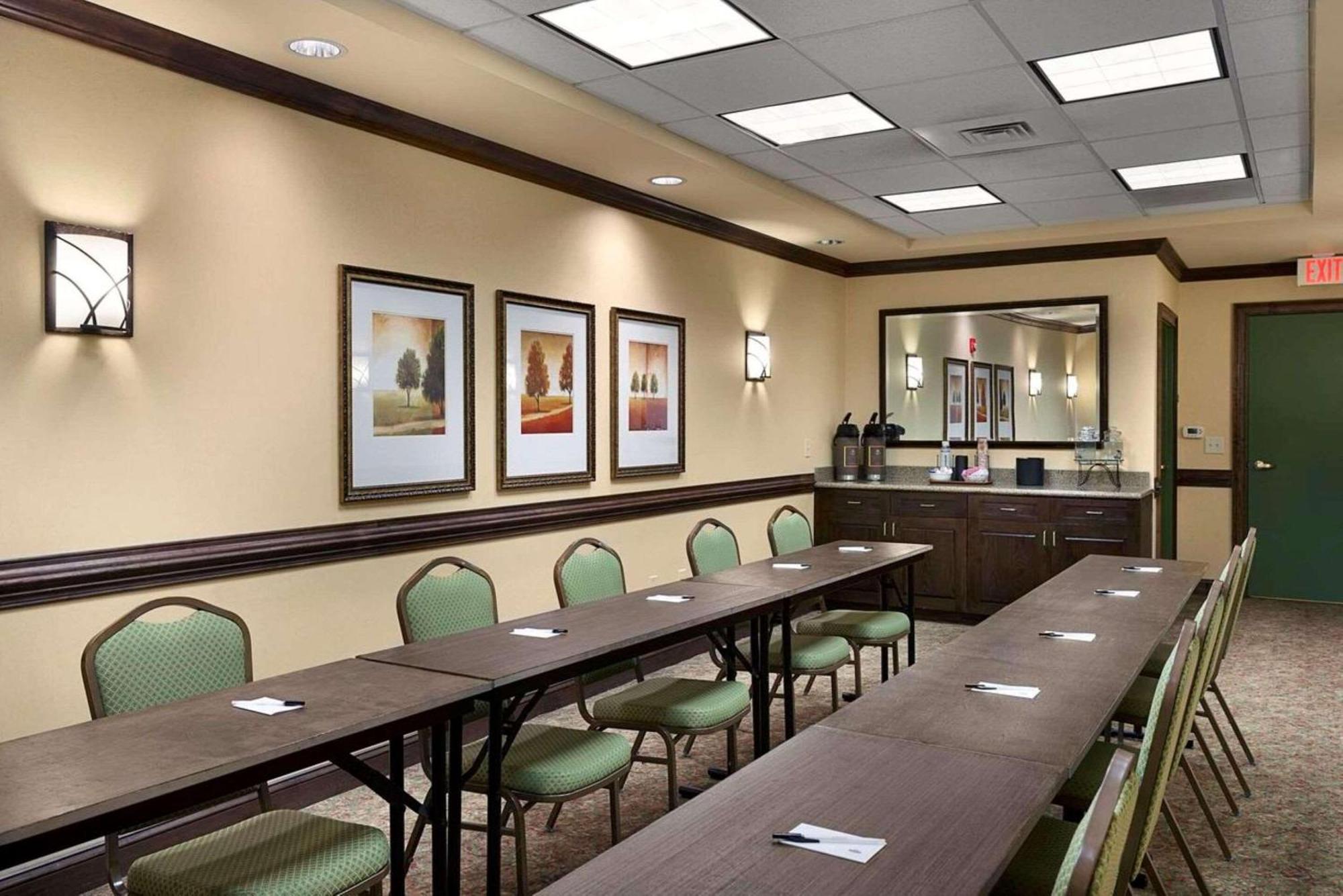 Country Inn & Suites By Radisson, Concord Exteriér fotografie