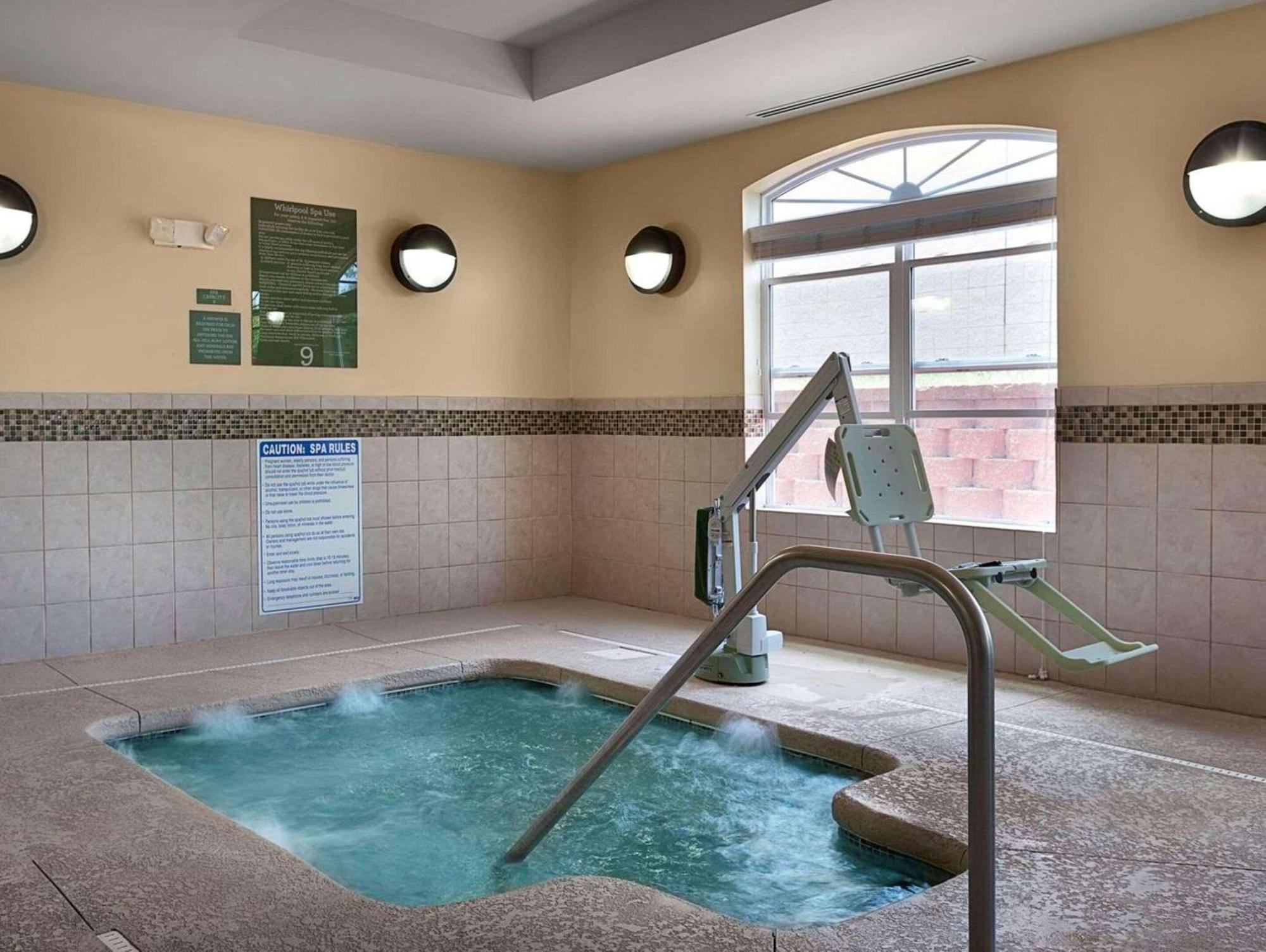 Country Inn & Suites By Radisson, Concord Exteriér fotografie